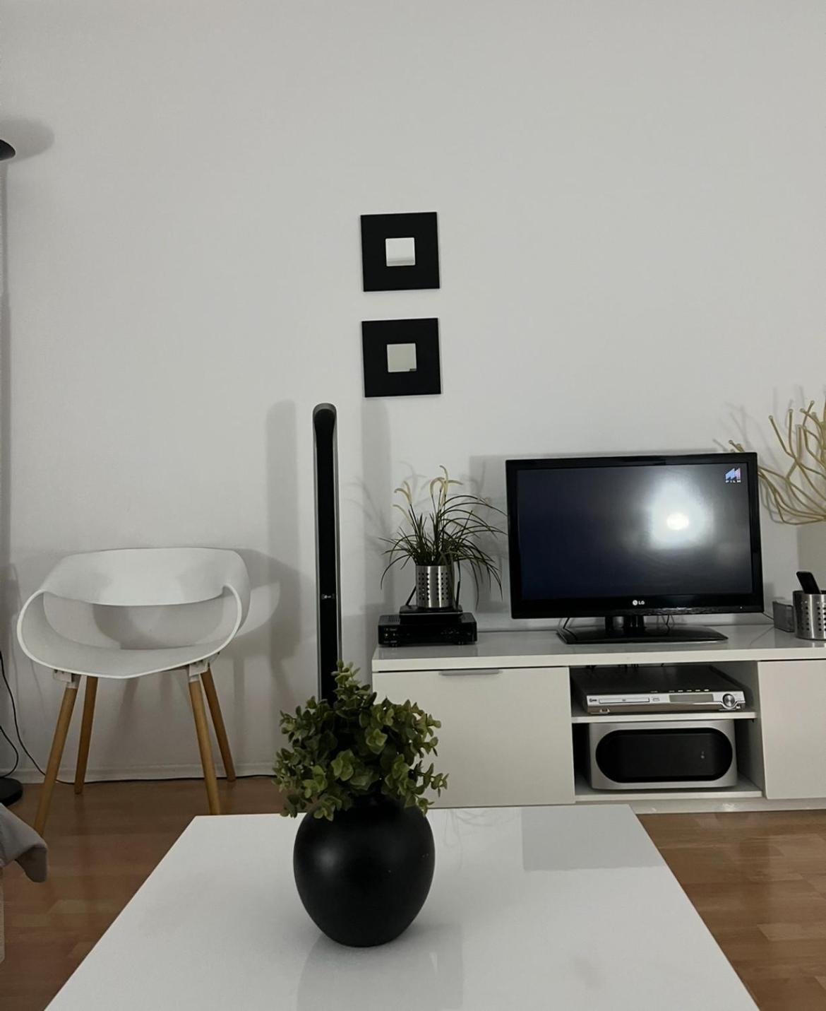 Arss Apartment Skopje Main Square Esterno foto
